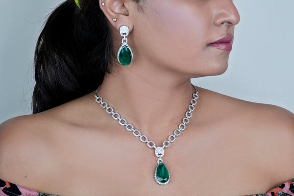 Emerald Serenity Necklace AD-8002