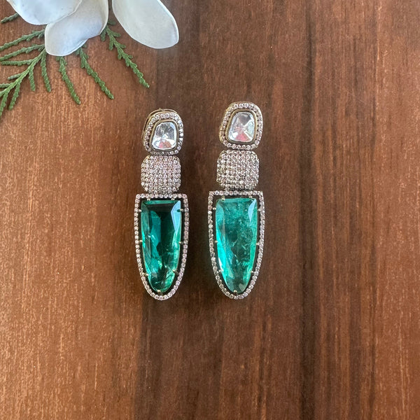 Avali Earrings